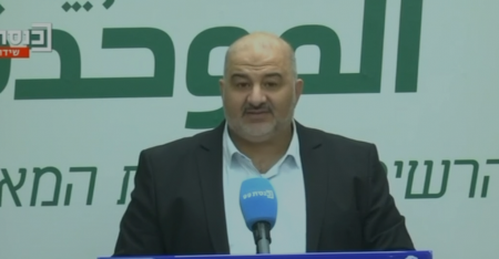 منصور عباس يدعو المجتمع اليهودي لقبول فكرة إعادة المشتركة والشراكة العربية في الائتلاف القادم